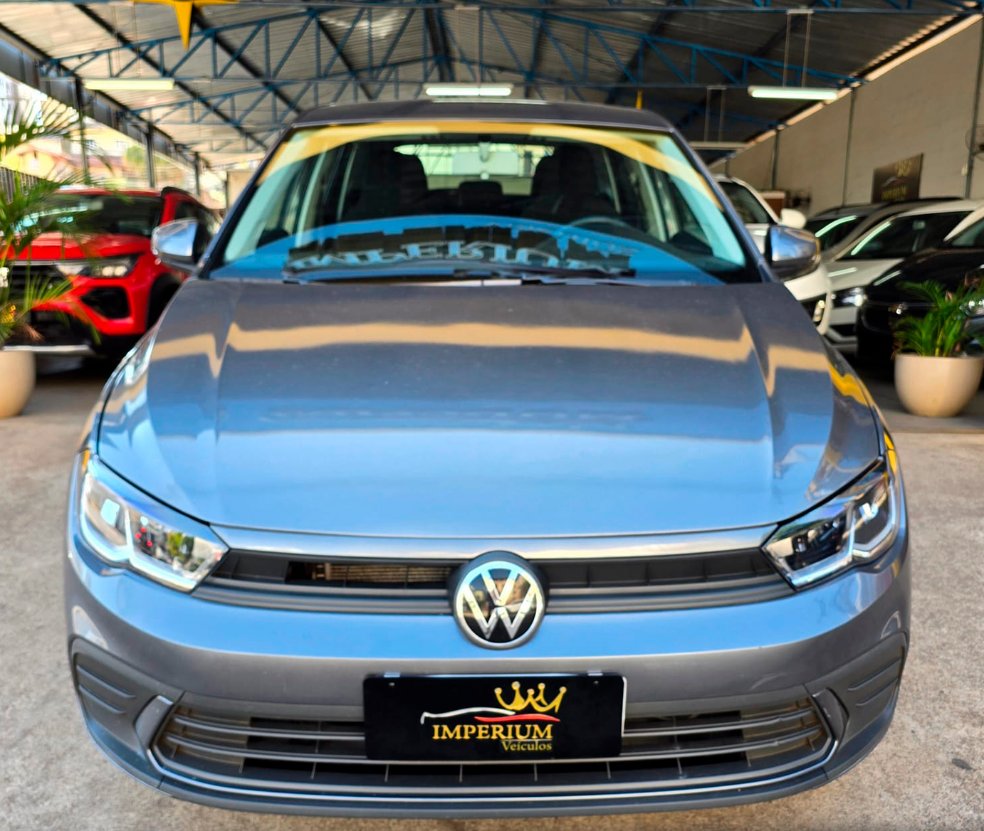 Rodas e lateral do Polo